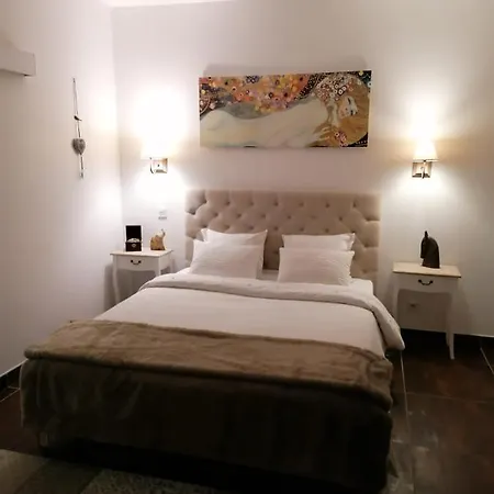 펜션 Maison Et D'hotes De Campagne Les Trefles Saint-Martin-de-Gurçon