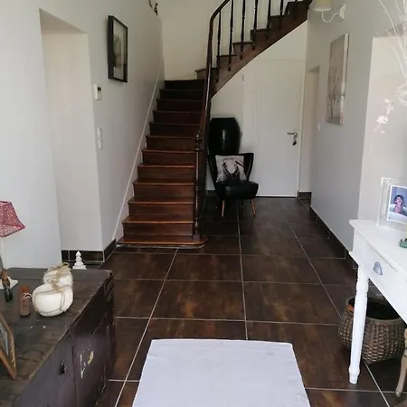 펜션 Maison Et D'hotes De Campagne Les Trefles Saint-Martin-de-Gurçon