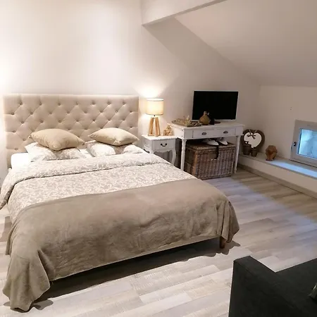 펜션 Maison Et D'hotes De Campagne Les Trefles